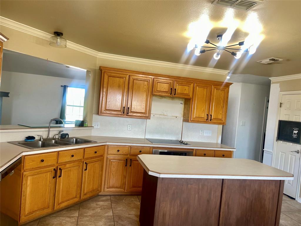 218 Rustic Trail Van Alstyne, TX 75495 - Photo 5 of 16