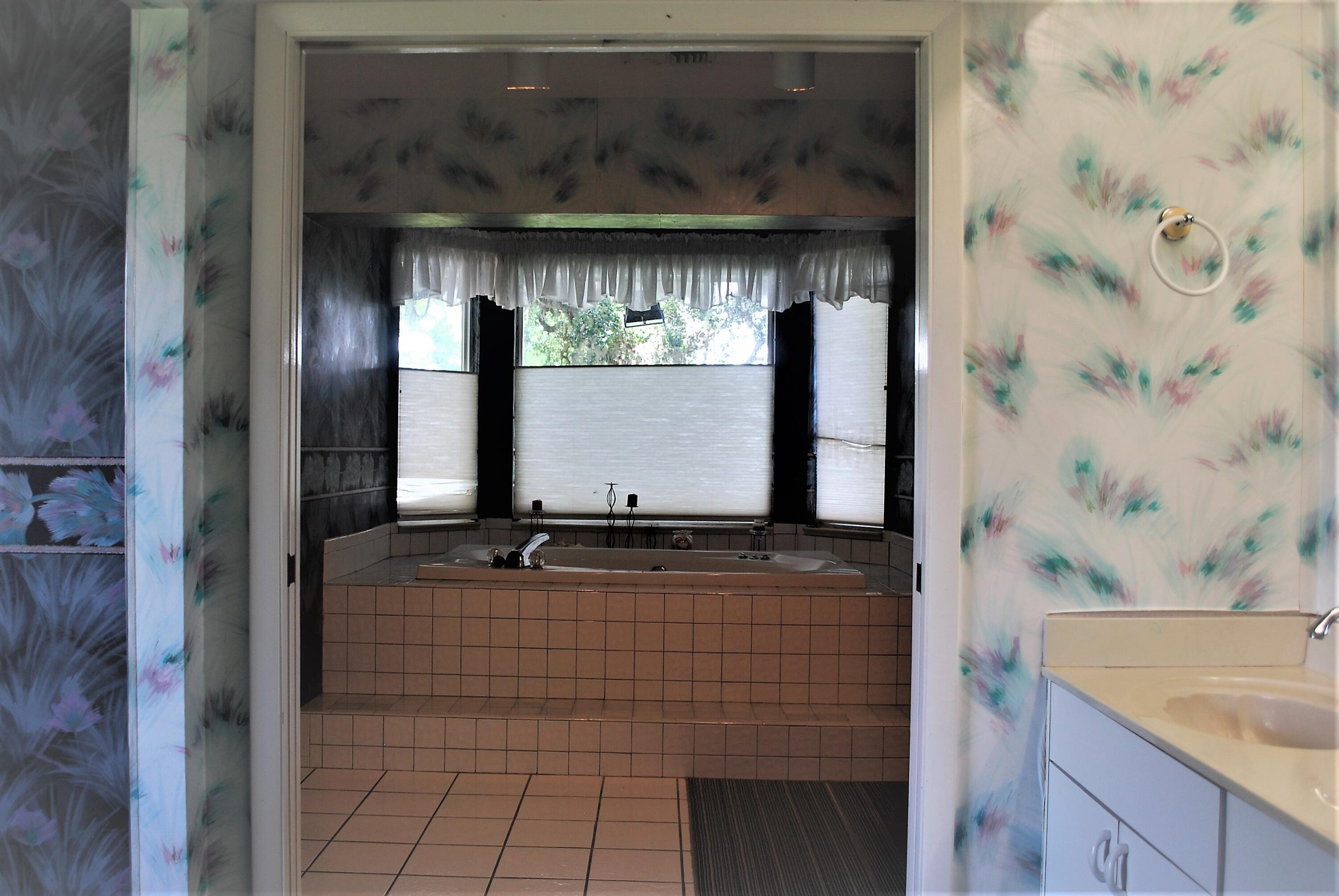 1229 Lakeside Way Sebring, FL 33876 - Photo 13 of 40 DSC_0048 (3)