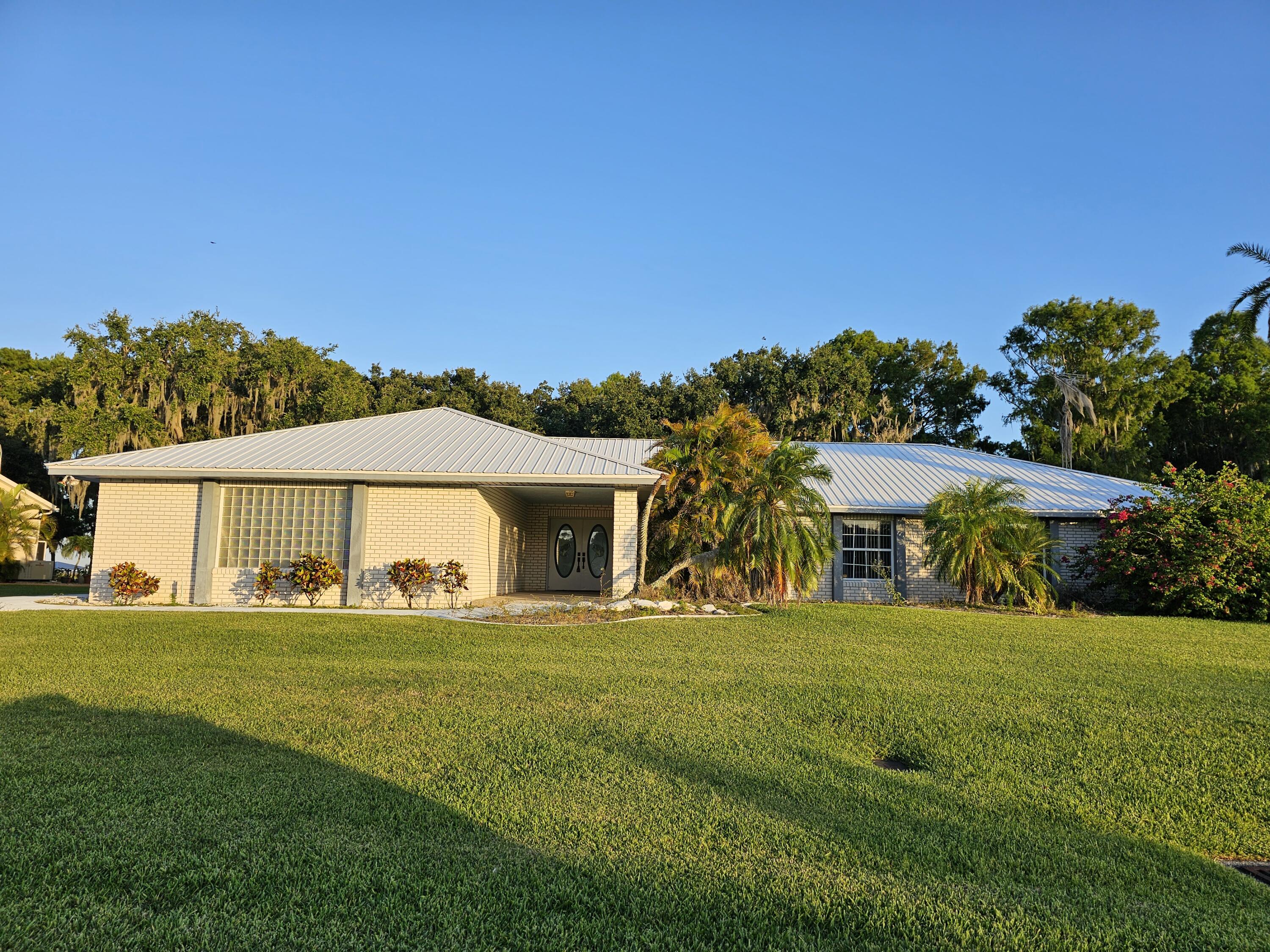 1229 Lakeside Way Sebring, FL 33876 - Photo 34 of 40 20230507_192958