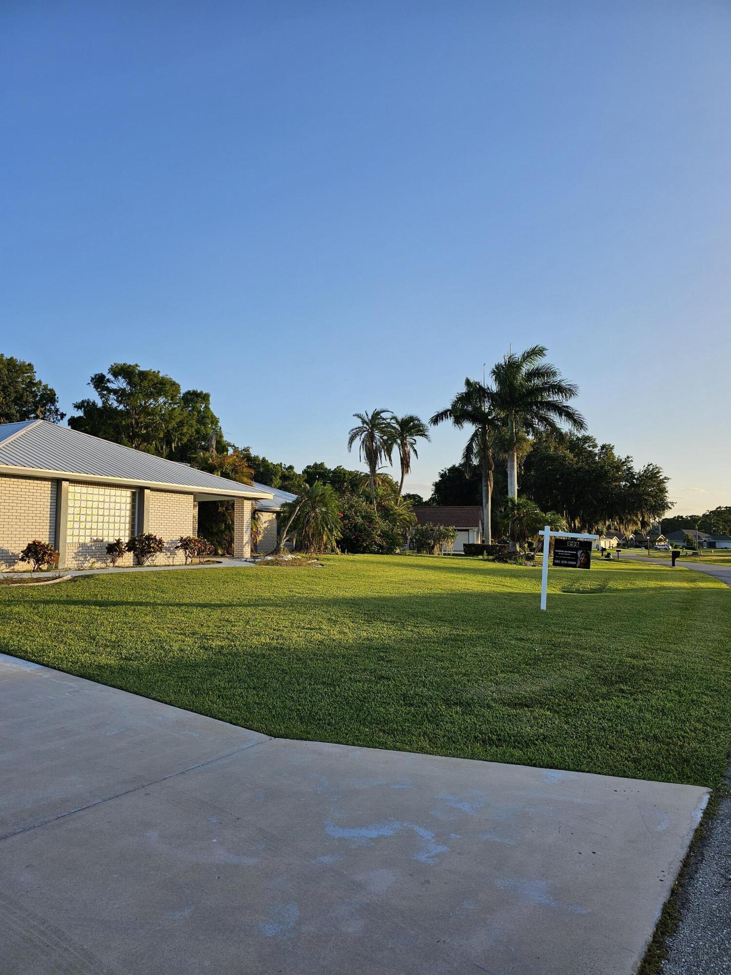 1229 Lakeside Way Sebring, FL 33876 - Photo 36 of 40 20230507_193117