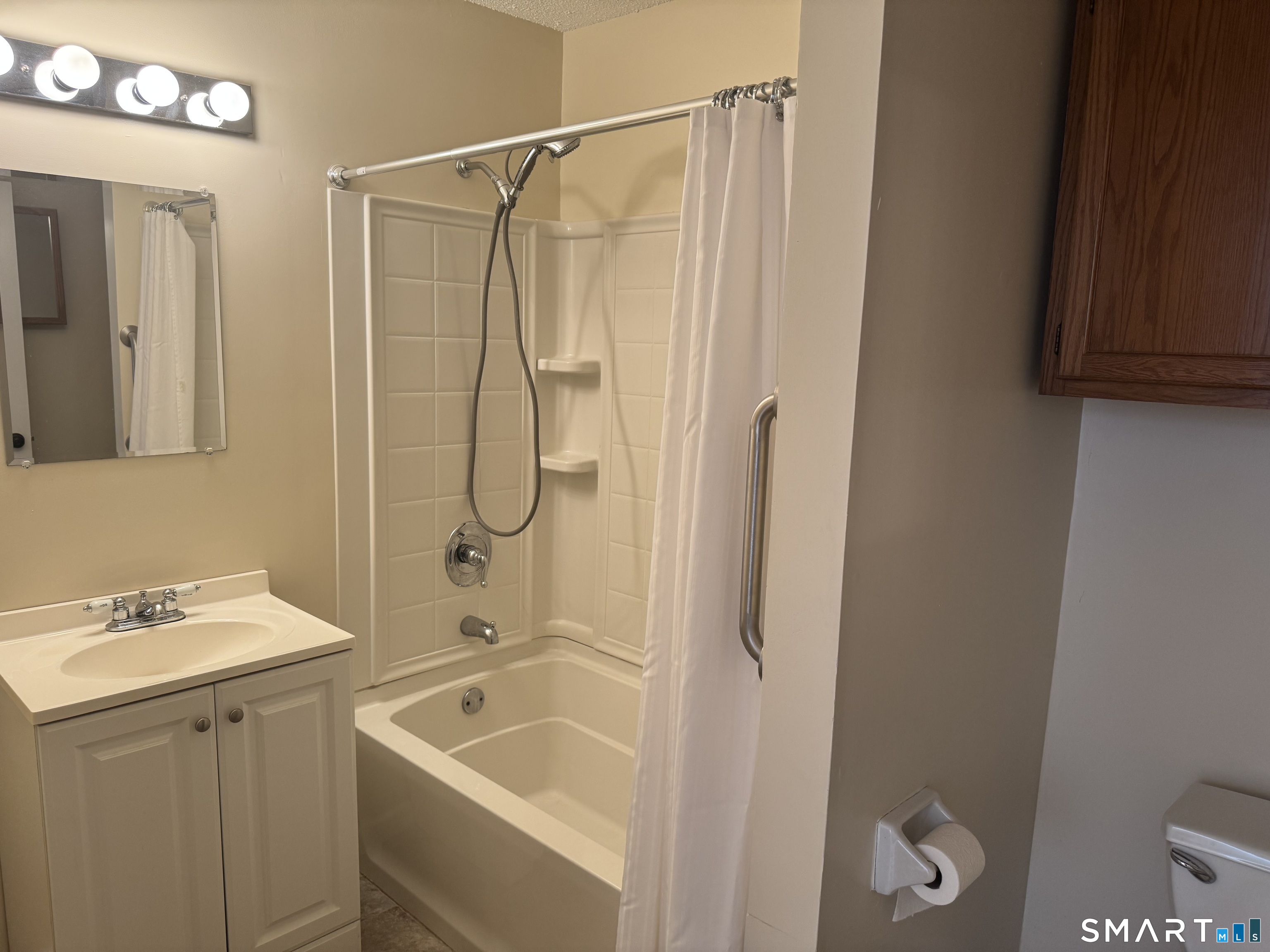 155 Short Beach Road, Unit 105 Stratford, CT 06615 - Photo 3 of 4