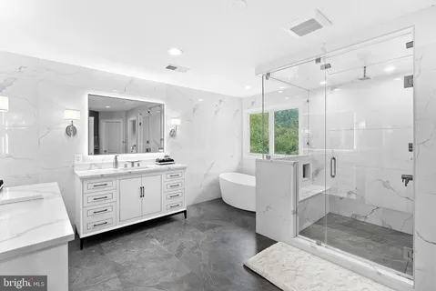 $1,899,999 | 20589 Myers Place, Leesburg, VA 20175