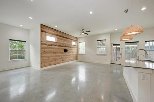 $3,650 | 1000 Taulbee Lane, Unit B, Austin, TX 78757