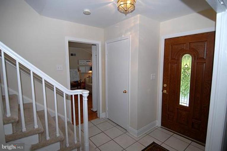1688 Winchester Road Annapolis, MD 21409 - Photo 25 of 25 Entrance / Foyer