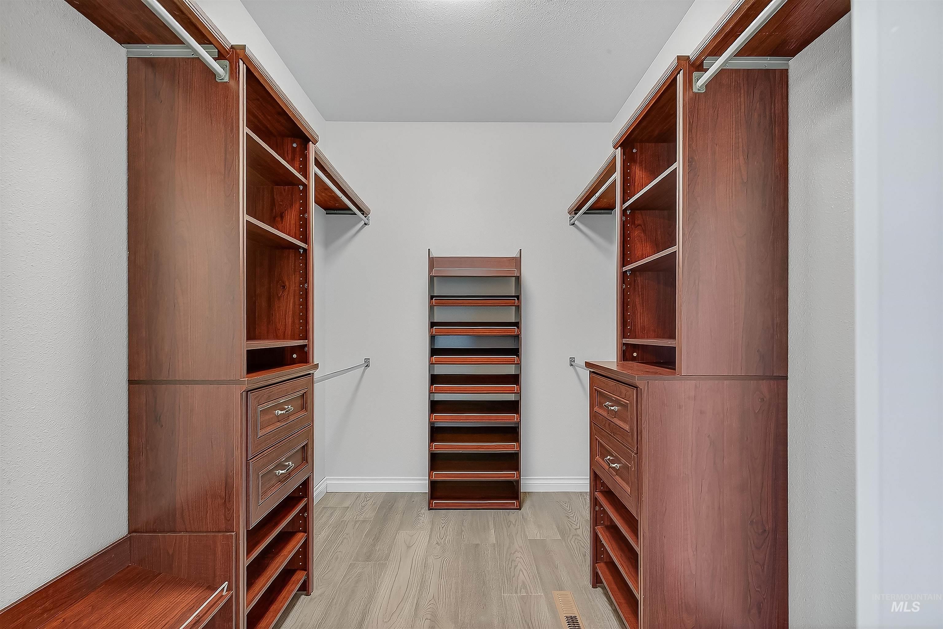 2233 Burrell Avenue Lewiston, ID 83501 - Photo 17 of 48 Spacious closet with light wood-type flooring