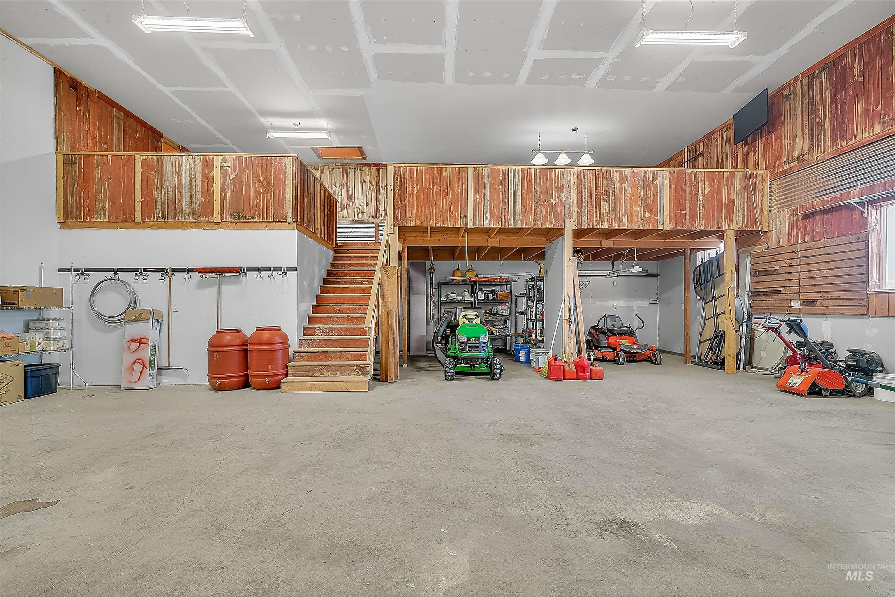 2233 Burrell Avenue Lewiston, ID 83501 - Photo 36 of 48 View of garage