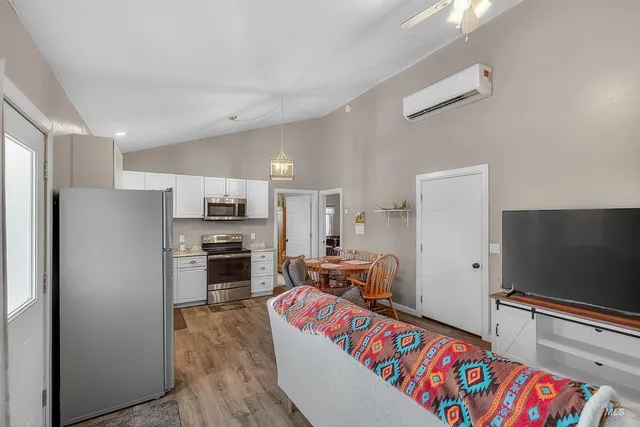 $1,350,000 | 2233 Burrell Avenue, Lewiston, ID 83501