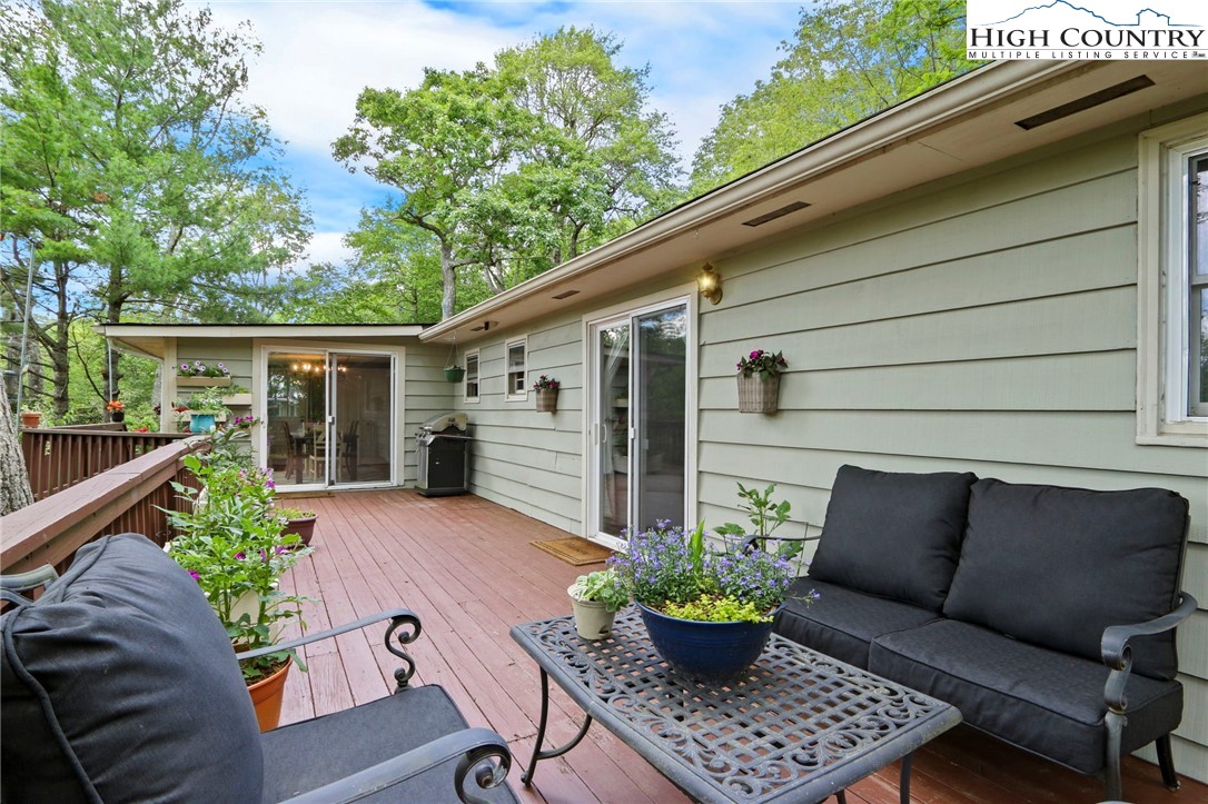 157 Twisted Laurel Lane Blowing Rock, NC 28605 - Photo 14 of 50