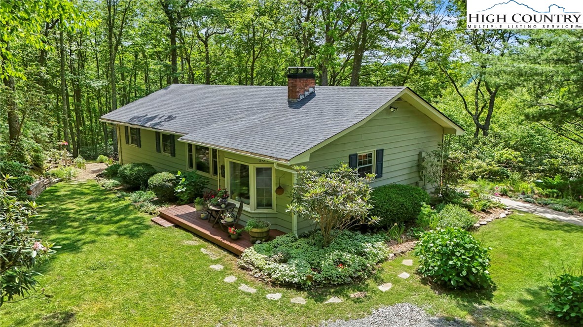157 Twisted Laurel Lane Blowing Rock, NC 28605 - Photo 2 of 50