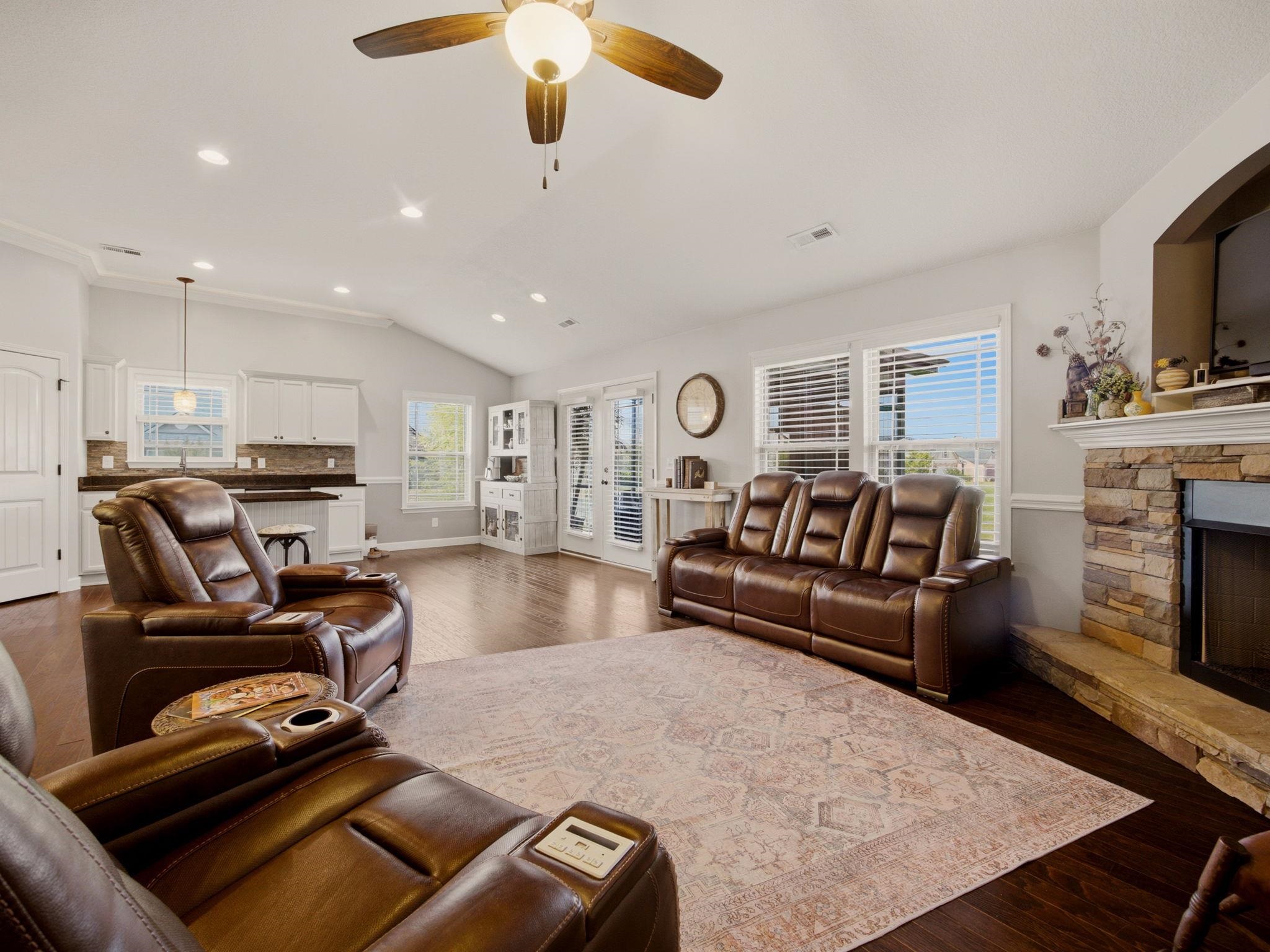 336 Meadowmoor Road Greer, SC 29651 - Photo 10 of 50