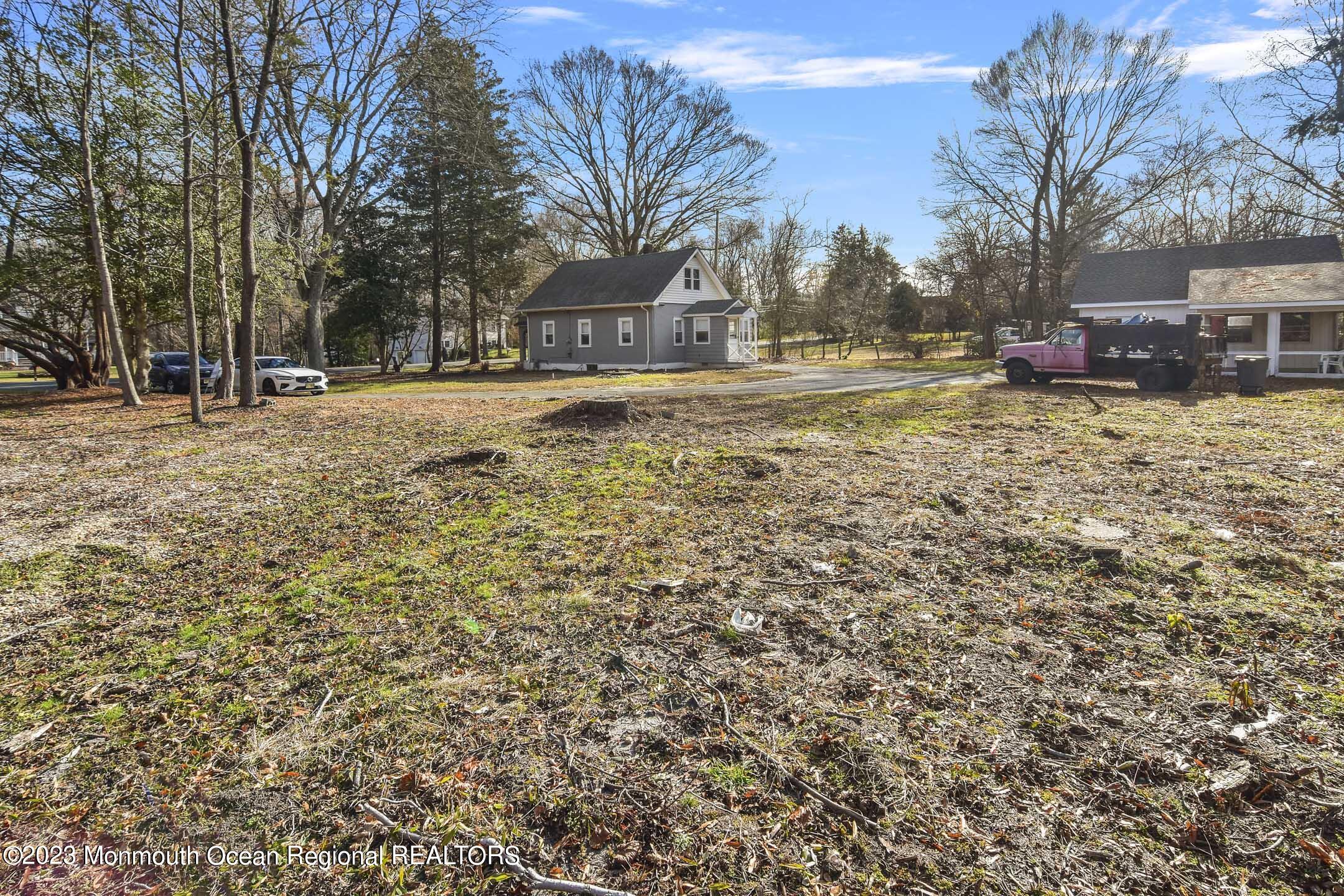 212 Colts Neck Road Farmingdale, NJ 07727 - Photo 8 of 29 DSC_0766