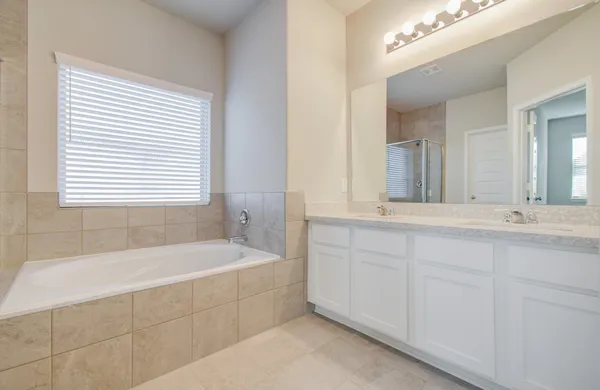 $2,700 | 506 Hidden Brk Drive, Baytown, TX 77523