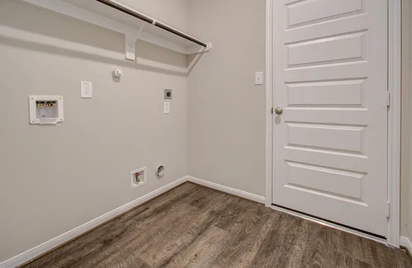 $2,700 | 506 Hidden Brk Drive, Baytown, TX 77523