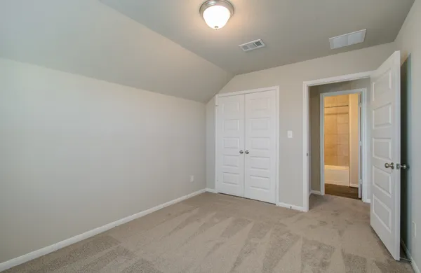 $2,700 | 506 Hidden Brk Drive, Baytown, TX 77523