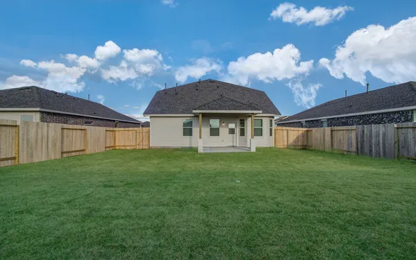 $2,700 | 506 Hidden Brk Drive, Baytown, TX 77523