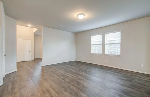 $2,700 | 506 Hidden Brk Drive, Baytown, TX 77523