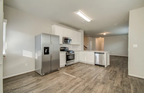 $2,700 | 506 Hidden Brk Drive, Baytown, TX 77523