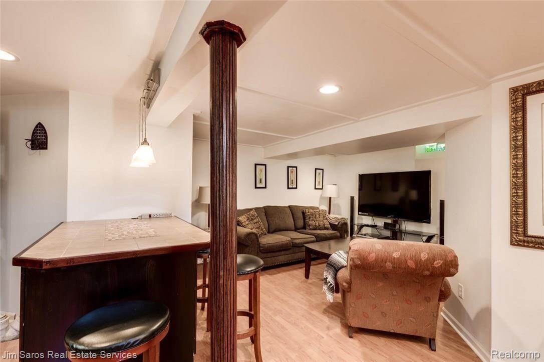 262 Moran Road Grosse Pointe, MI 48236 - Photo 21 of 28 262 Moran Rd Grosse Pointe-large-019-9-262 Moran0019FULL-1500x1000-72dpi.jpg
