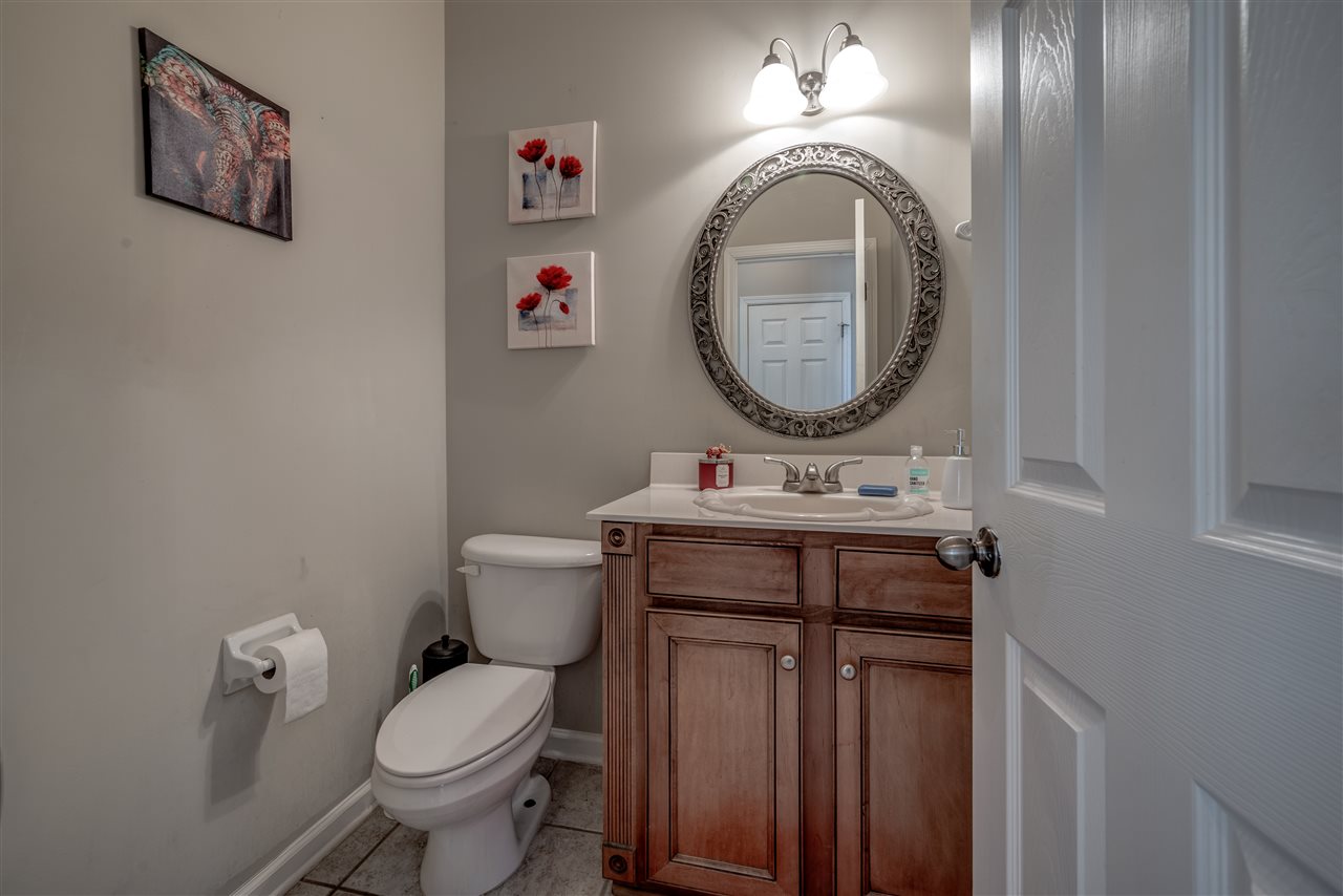 10388 Pilot Rock Road Collierville, TN 38017 - Photo 11 of 24 9 ft. ceiling with crown molding and tile floor. Walk-in closet opposite Guest Bath is additional Pantry.