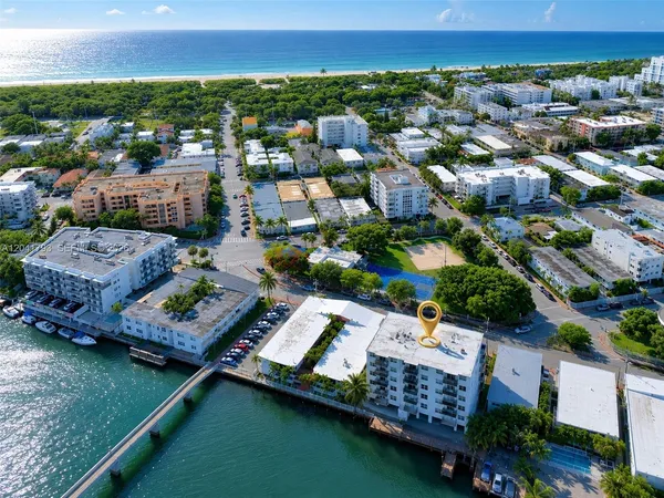 $2,900 | 8024 Tatum Waterway Drive, Unit 6B, Miami Beach, FL 33141