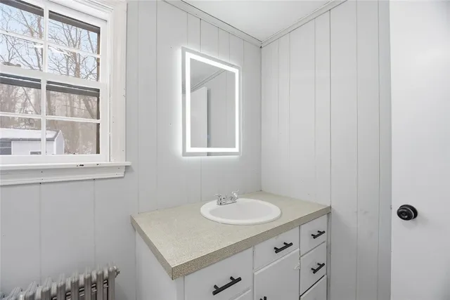 $615,000 | 40 Youngs Avenue, West Warwick, RI 02893