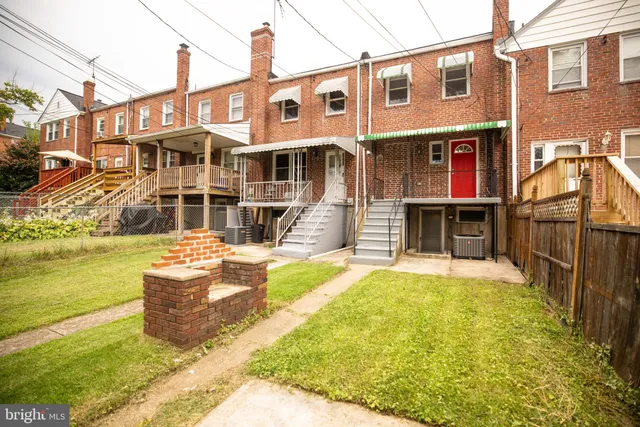 $2,000 | 8325 Dalesford Road, Parkville, MD 21234