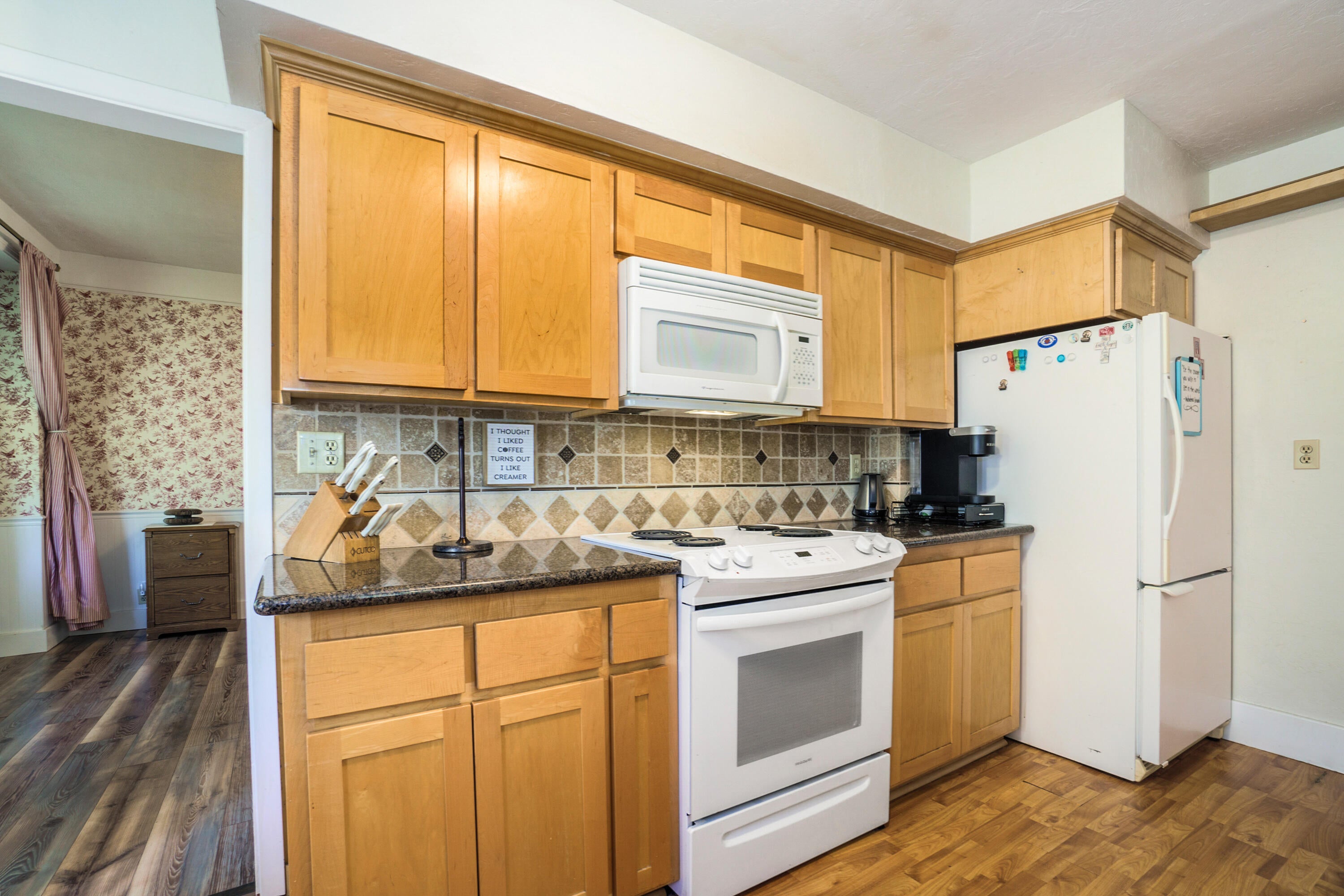 925 Reddy Avenue Medford, OR 97504 - Photo 7 of 34 ApxRA (28)