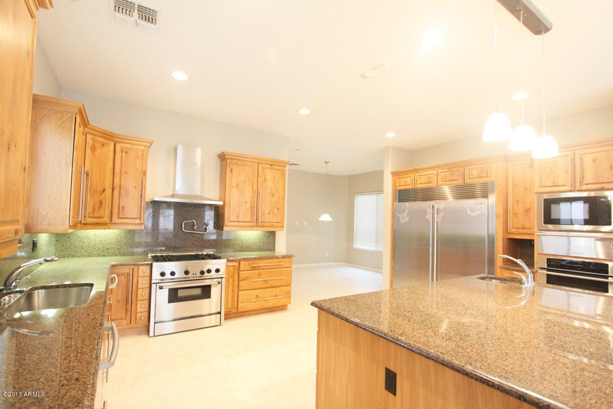 4593 East Desperado Road Gilbert, AZ 85297 - Photo 8 of 25 8