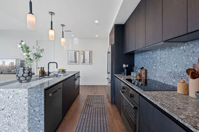 $855,000 | 84 East Avenue, Unit 1506, Austin, TX 78701