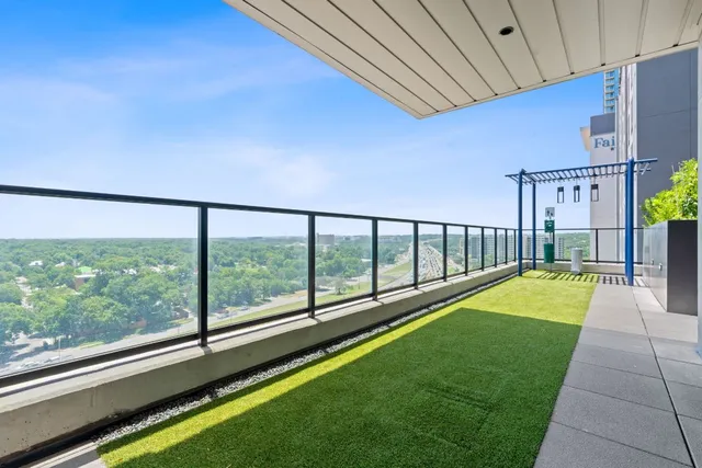 $855,000 | 84 East Avenue, Unit 1506, Austin, TX 78701