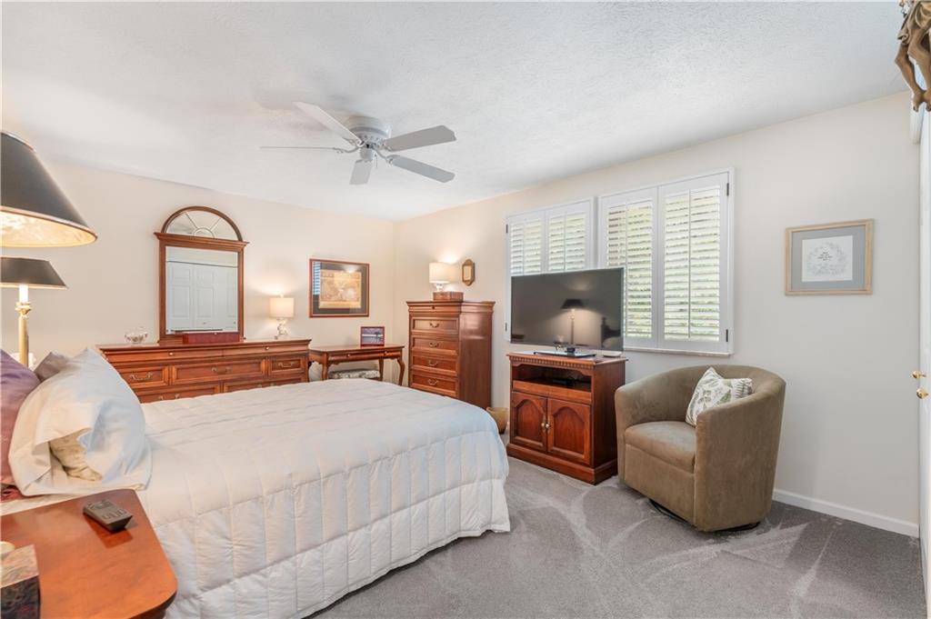 79 Fawnvue Drive McKees Rocks, PA 15136 - Photo 22 of 33 a living room with furniture and a flat screen tv