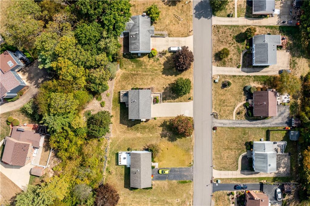 79 Fawnvue Drive McKees Rocks, PA 15136 - Photo 32 of 33