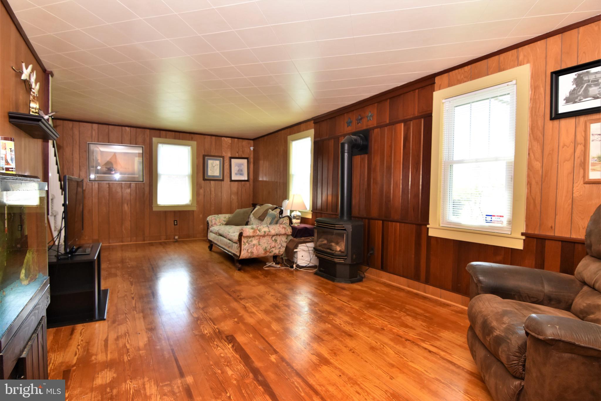 27836 Oriole Road Princess Anne, MD 21853 - Photo 10 of 57 Living Room