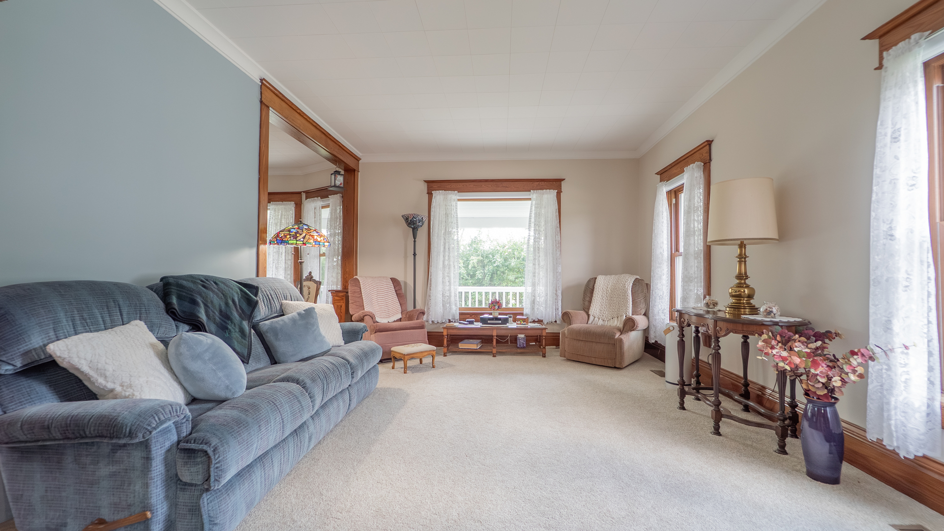 1340 East 2700 North Road Clifton, IL 60927 - Photo 24 of 80 a living room with furniture and a large window