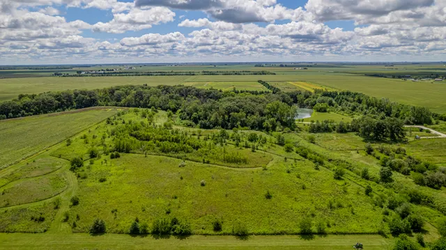 $725,000 | 1340 East 2700 North Road, Clifton, IL 60927