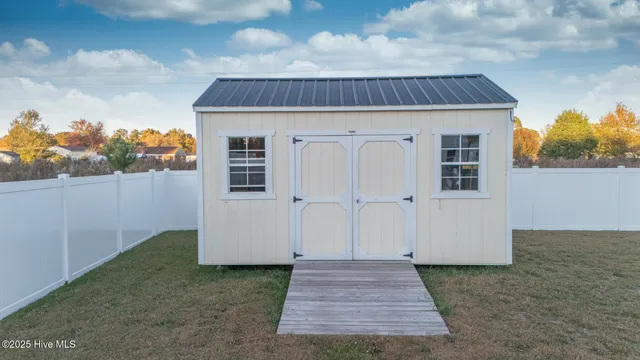 $575,000 | 107 Tyler Way, Moyock, NC 27958