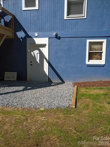 a view of an outdoor space