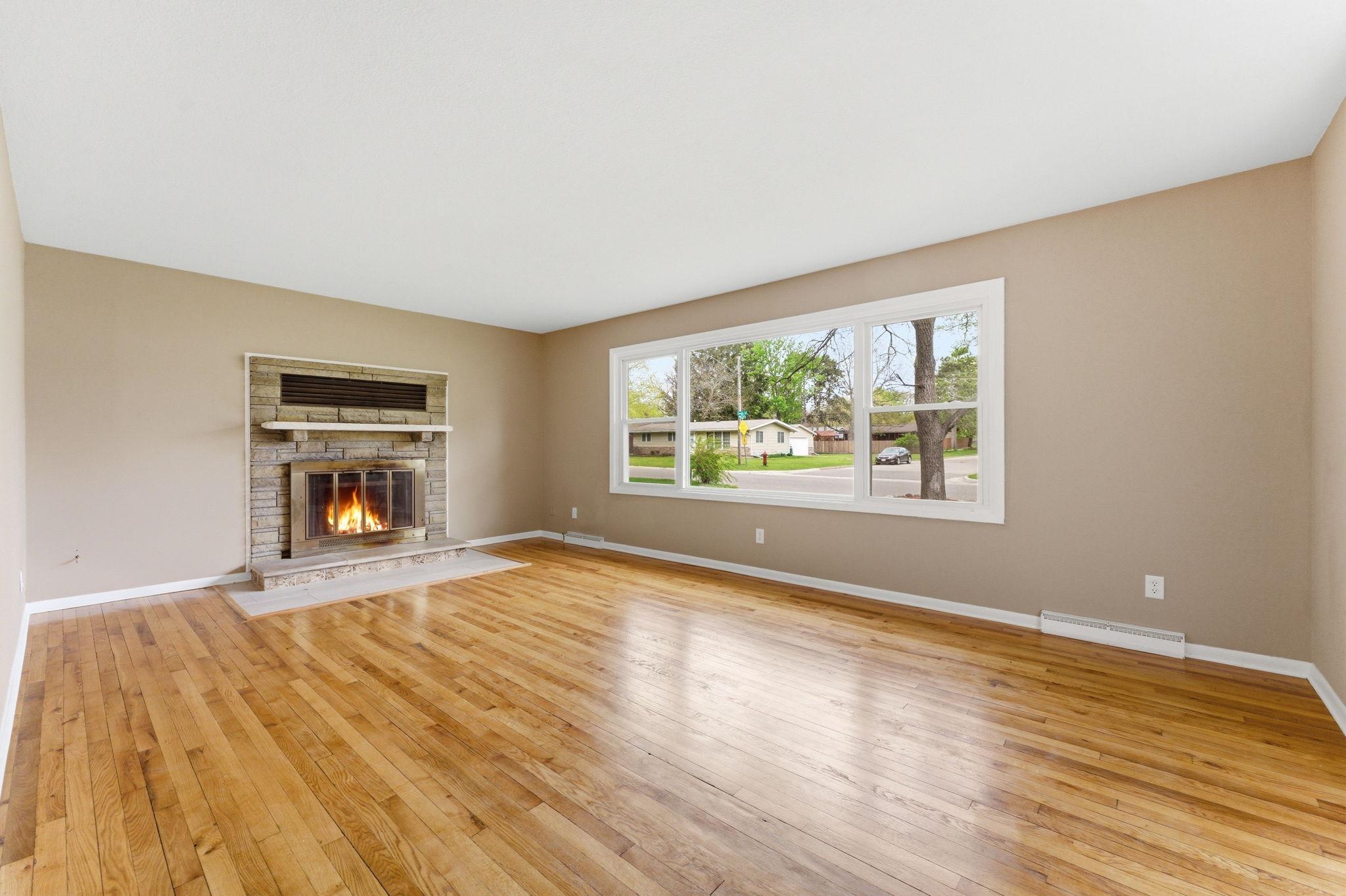 900 Green Street Hudson, WI 54016 - Photo 4 of 39