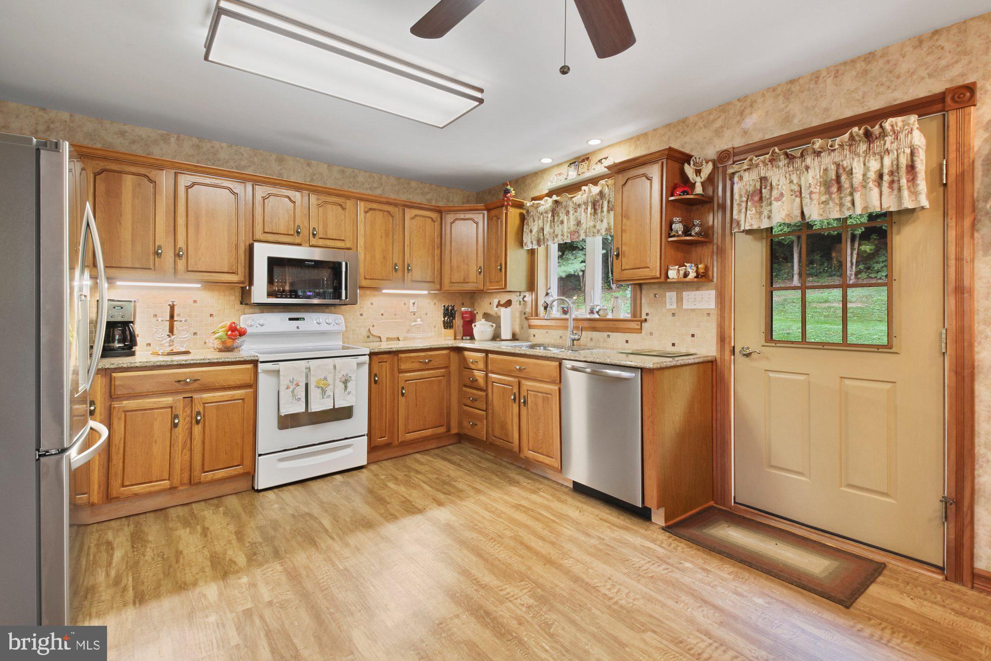 27 Turkey Road Kempton, PA 19529 - Photo 6 of 29 Gallery Image 6