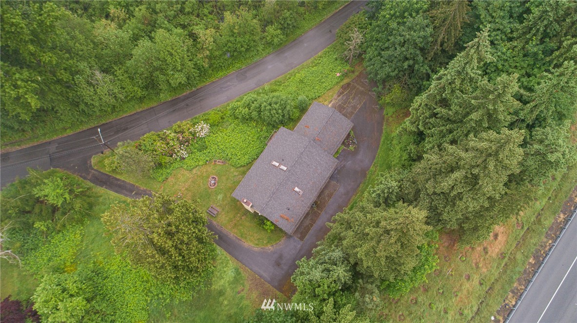 20004 Bartlett Road Bothell, WA 98012 - Photo 3 of 22
