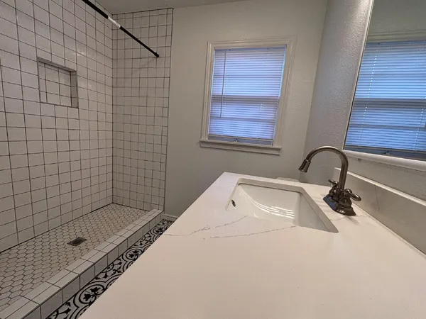 $1,000 | 1915 46th Street, Lubbock, TX 79412