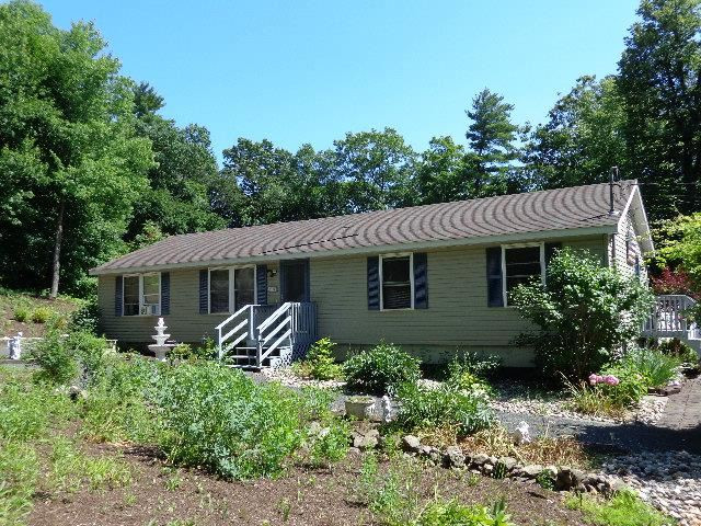 1004 River Road Bethlehem, NY 12158 - Photo 1 of 24 Photo 1