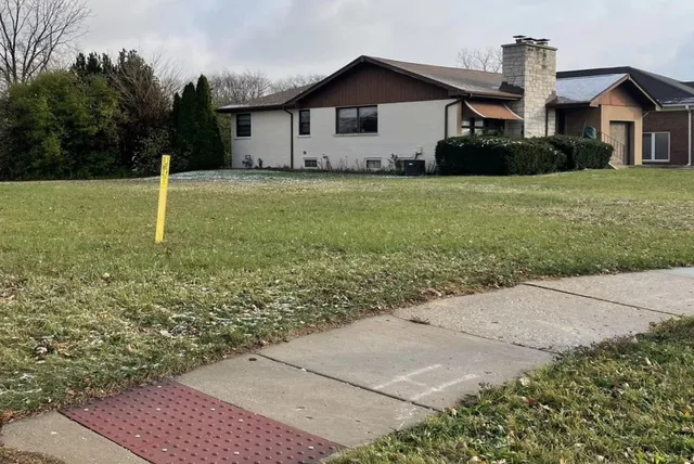 $69,000 | 200 Addison Road, Addison, IL 60101