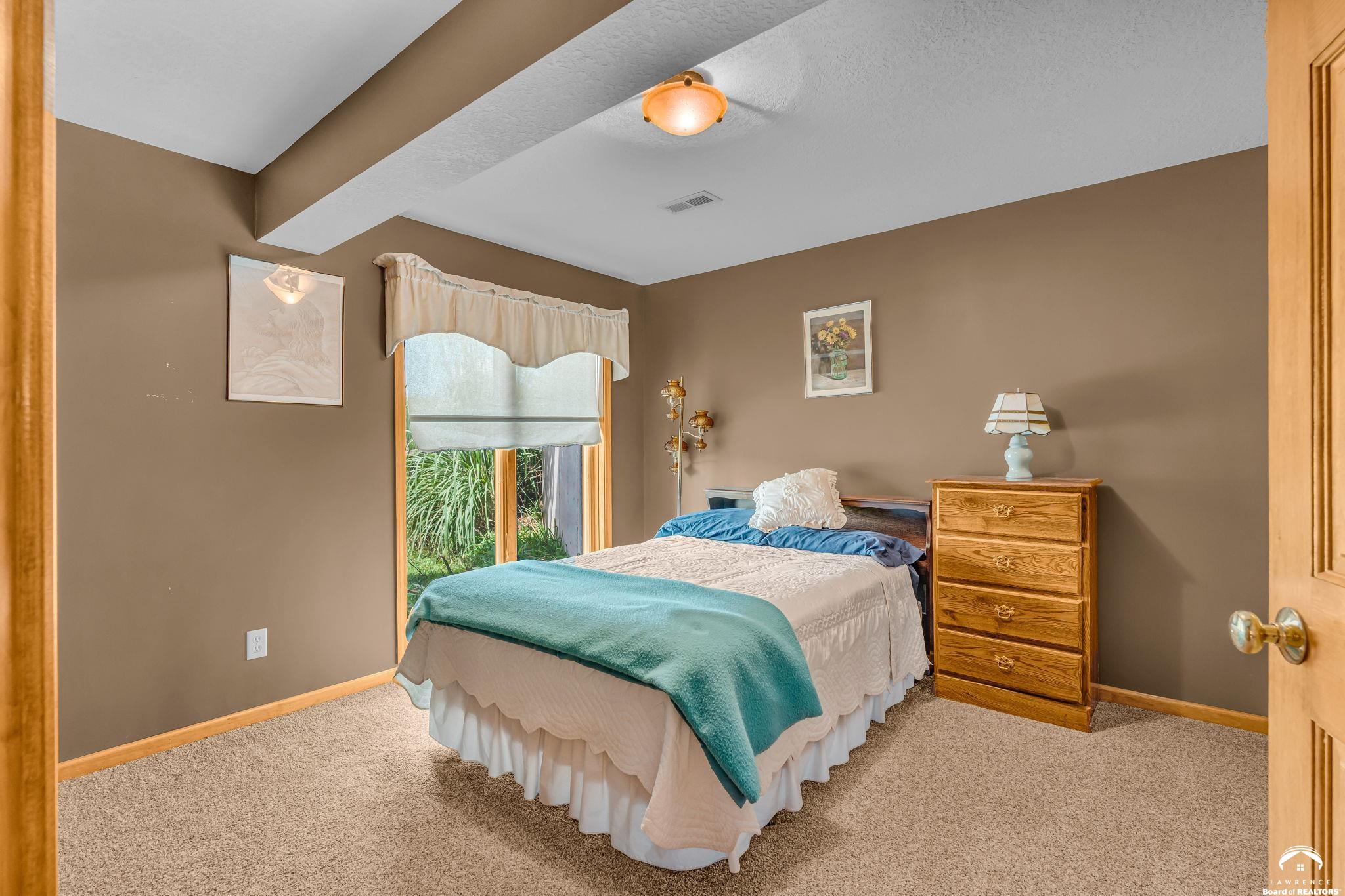 995 East 1549th Road Lawrence, KS 66046 - Photo 46 of 79 Gallery Image 46