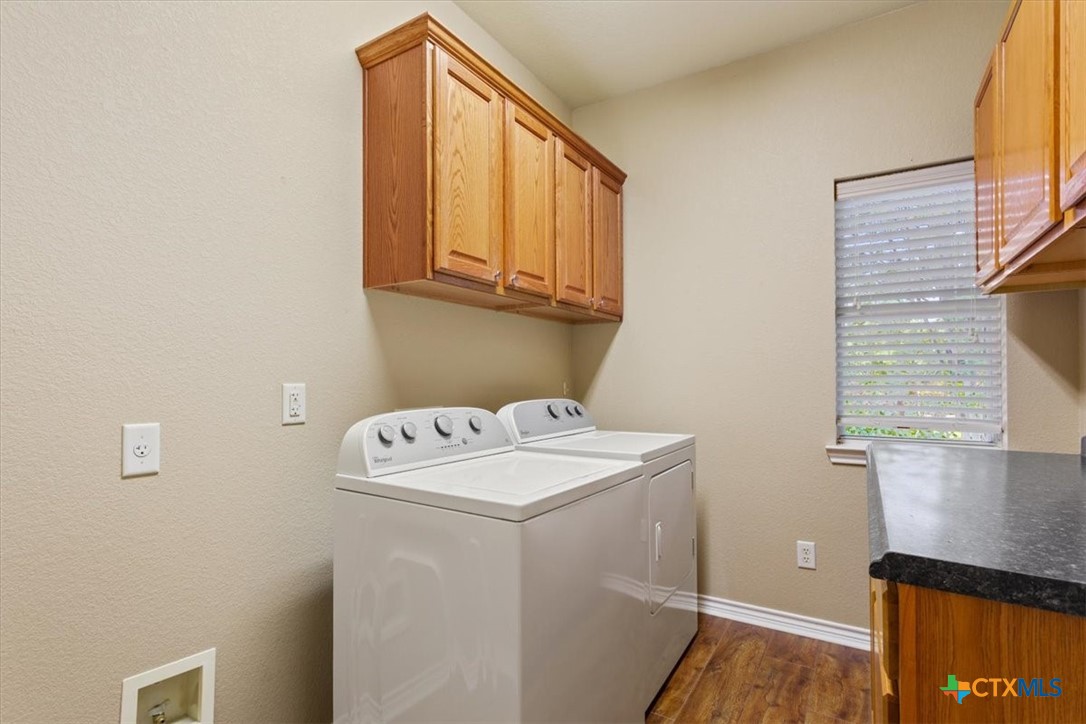 2750 Hester Way Salado, TX 76571 - Photo 30 of 36 Large Laundry room