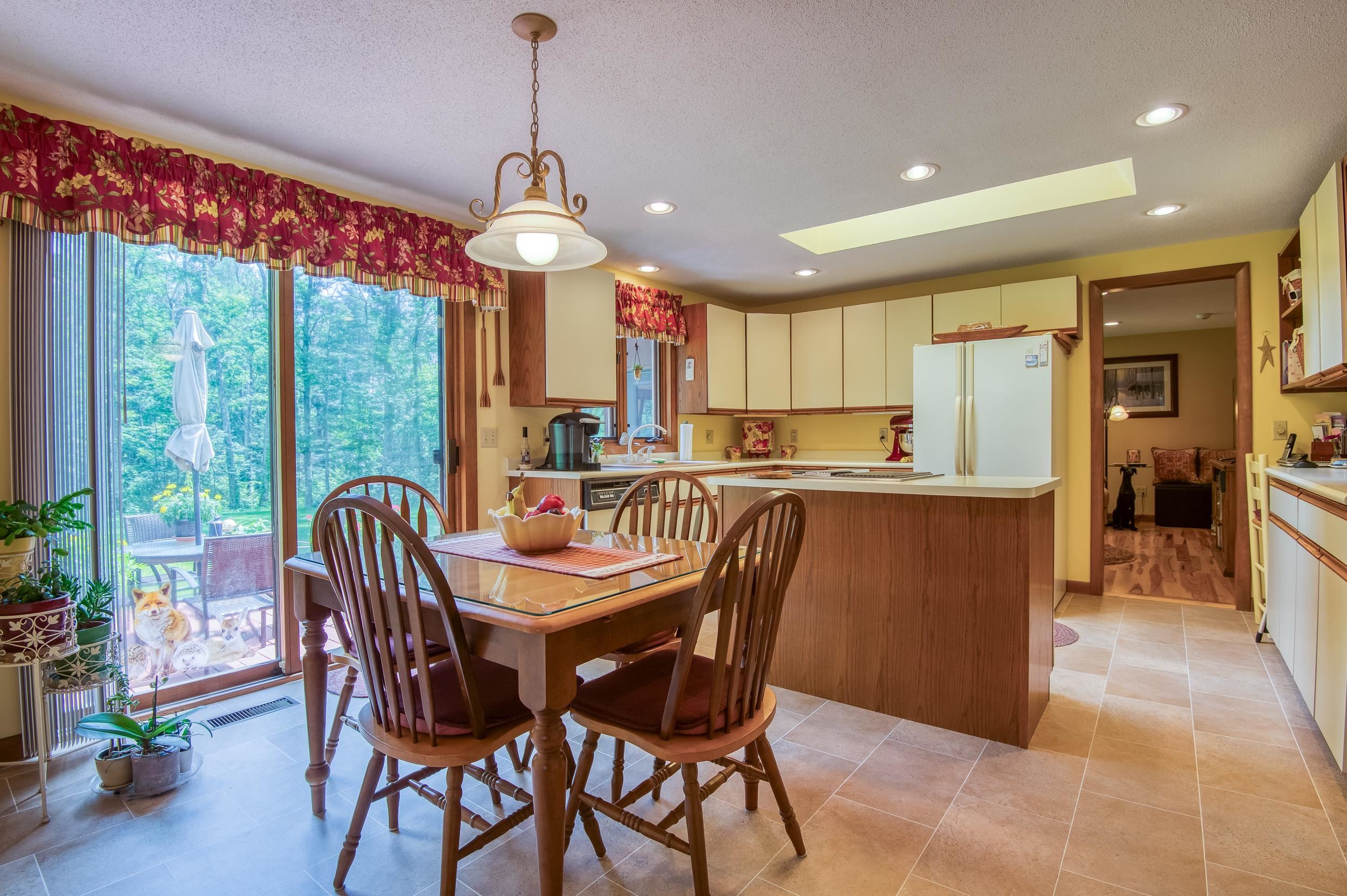 153 Sunset Hill Road Conway, NH 03860 - Photo 3 of 40