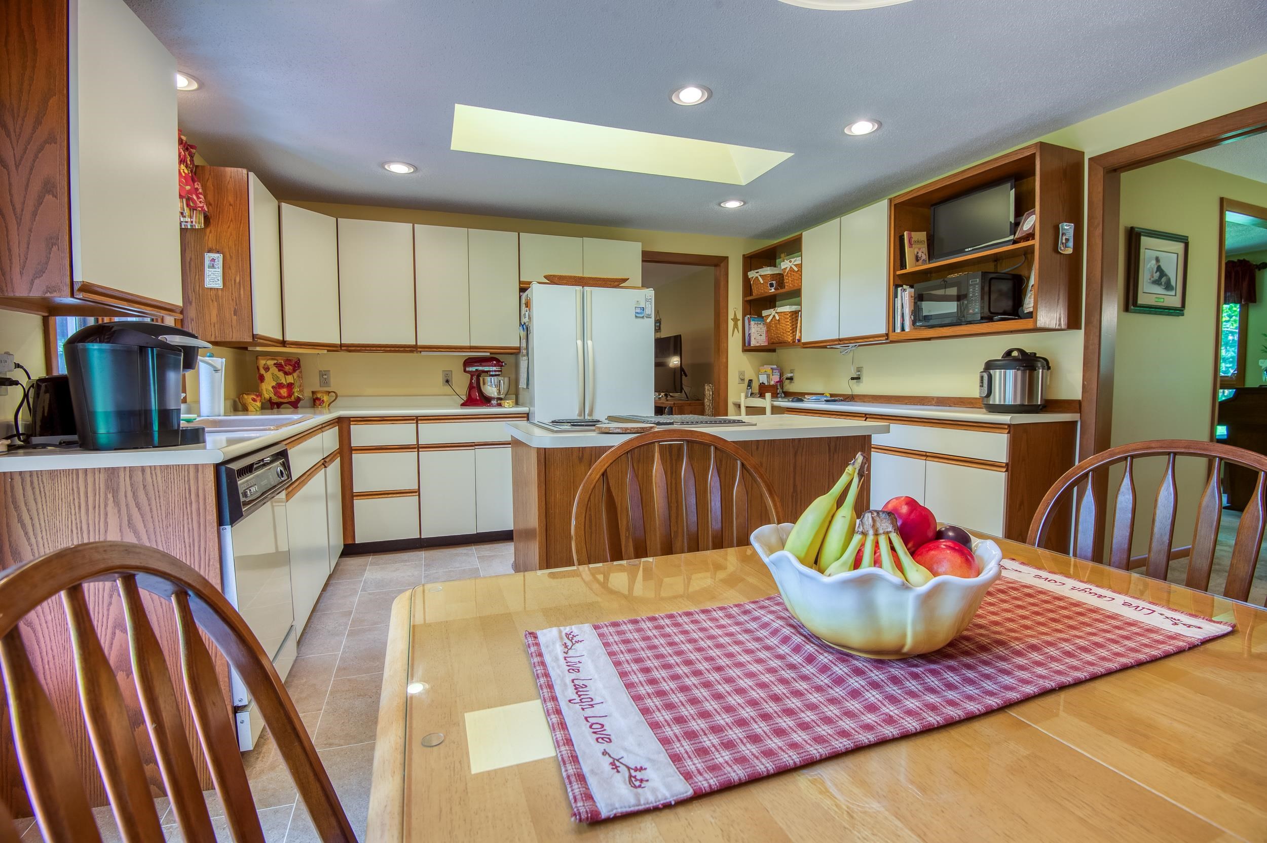 153 Sunset Hill Road Conway, NH 03860 - Photo 4 of 40
