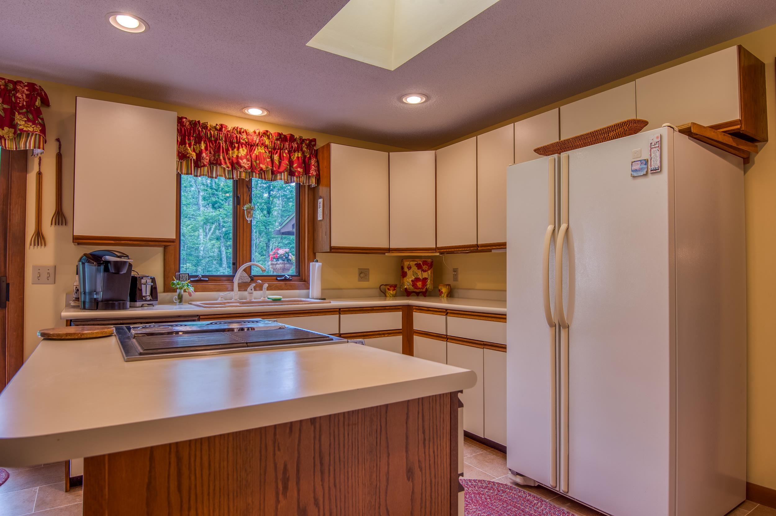 153 Sunset Hill Road Conway, NH 03860 - Photo 6 of 40