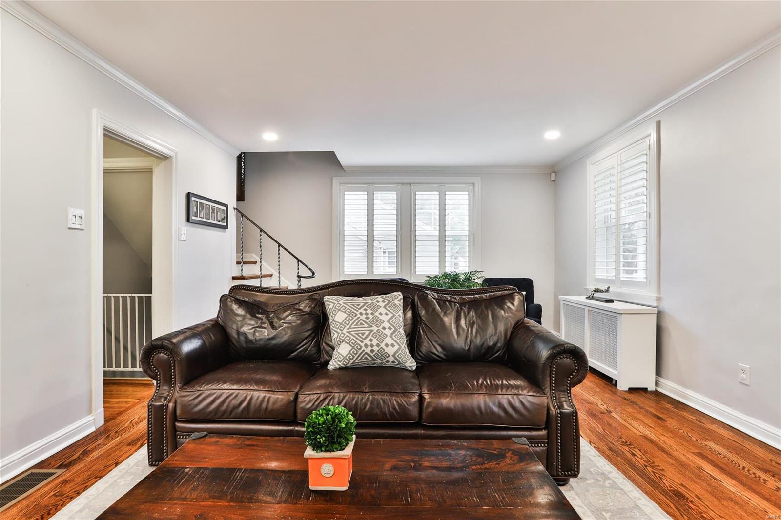 26 Waverton Drive Ladue, MO 63124 - Photo 11 of 45