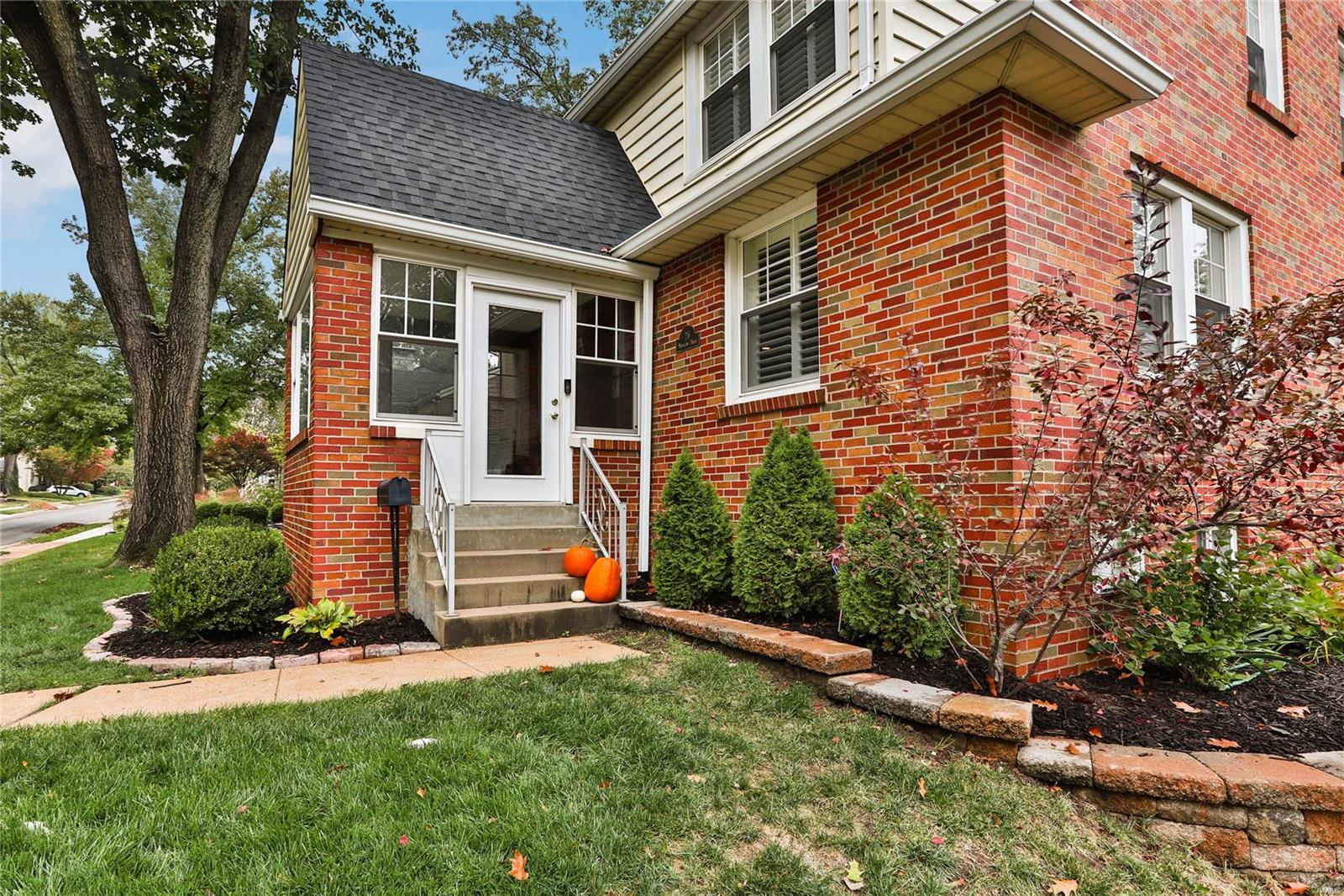 26 Waverton Drive Ladue, MO 63124 - Photo 3 of 45